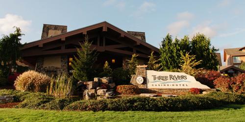 Three Rivers Casino and Hotel golf packages